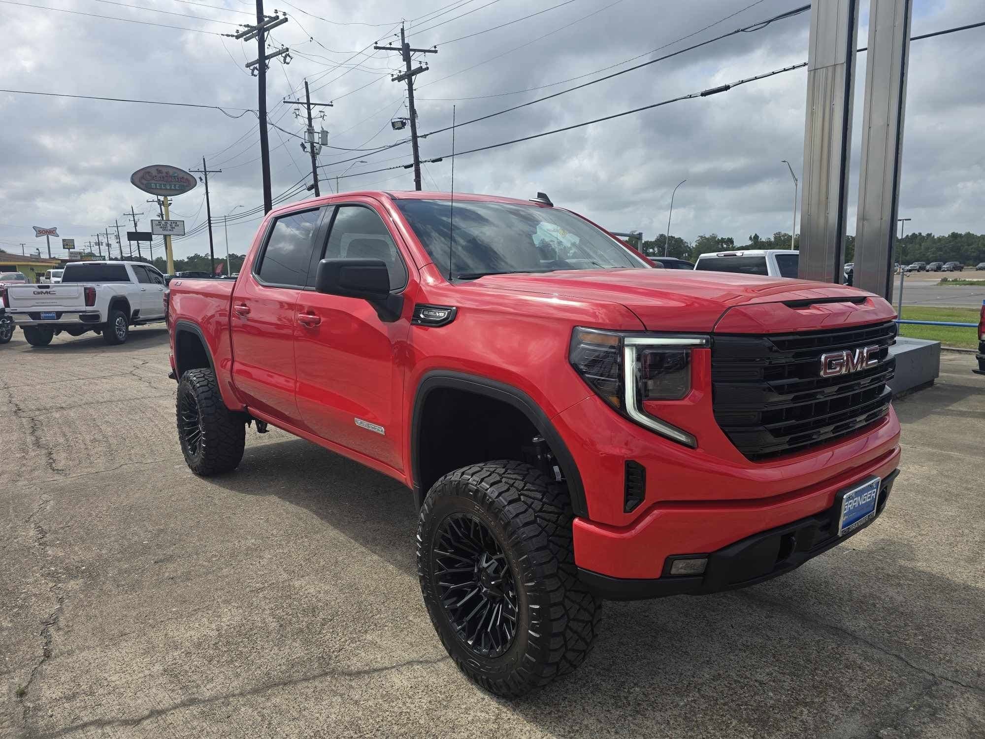 2025 GMC Sierra 1500 Elevation
