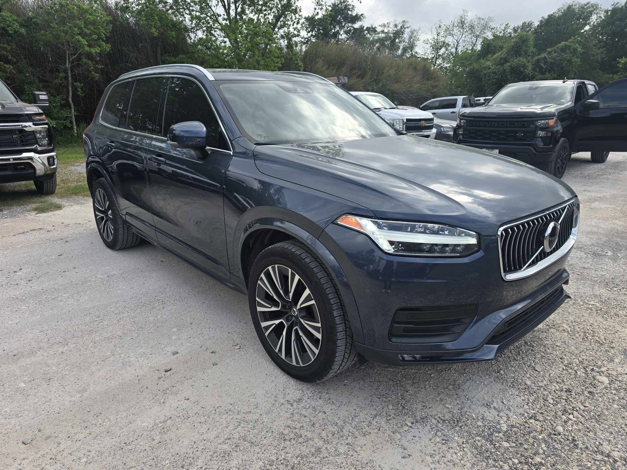 2022 Volvo XC90 Momentum