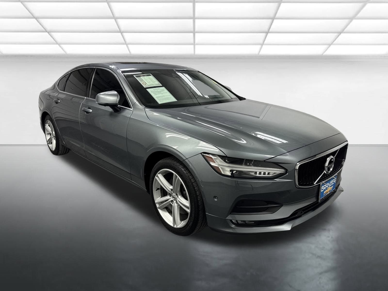 2018 Volvo S90 Momentum